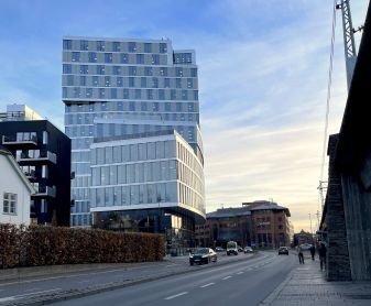 Drammensveien ved Skøyen stasjon