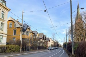 Holtegata med Uranienborg kirke til høyre